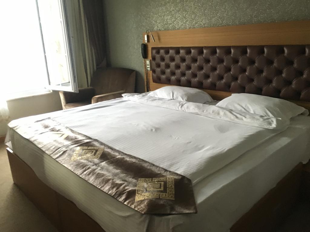 Hotel Duzce Surur ภายนอก รูปภาพ